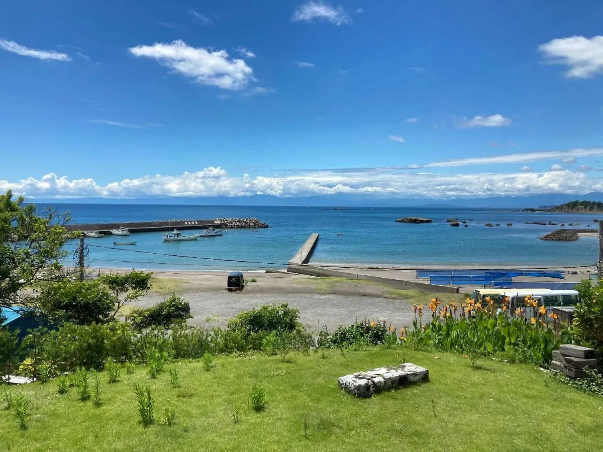 Holiday home Gloce Hayama Ocean View: Pet-Friendly Retreat with BBQ Villa Yokosuka Japan
